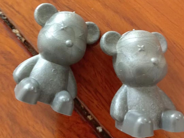 濟(jì)寧安屹工貿(mào)承接注塑模具和注塑產(chǎn)品專(zhuān)業(yè)代工，金日接單網(wǎng)紅小熊杯，日產(chǎn)8萬(wàn)只